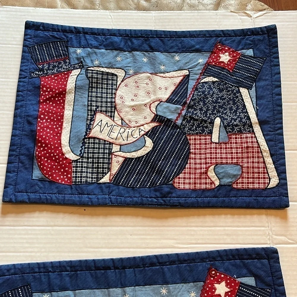 VTG-handmade in USA-USA America placemats set a four. Red white and blue.